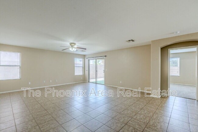 Foto del edificio - 3686 W Goldmine Mountain Dr