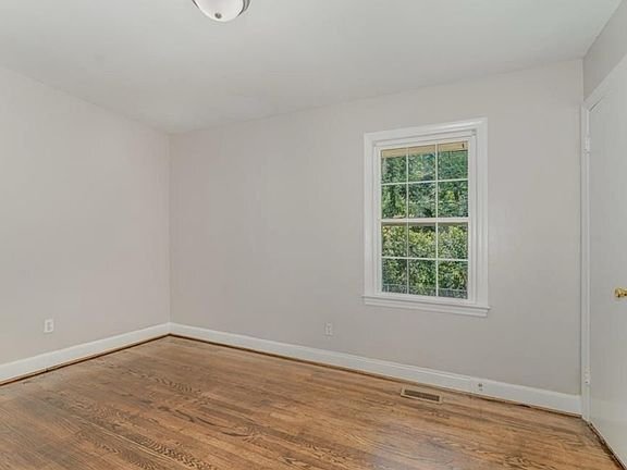 Foto del edificio - 3035 Ridgemeadow Dr