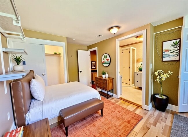 Foto del edificio - 29 Sandy Brook Rd