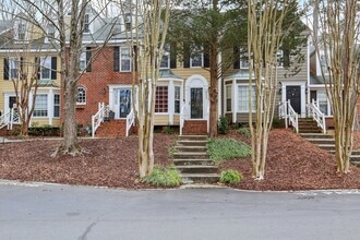 Building Photo - 4523 Hamptonshire Dr