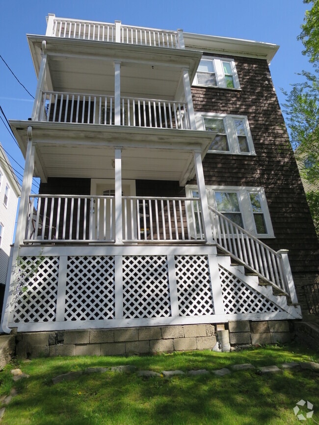 Building Photo - 44 Clarendon Ave