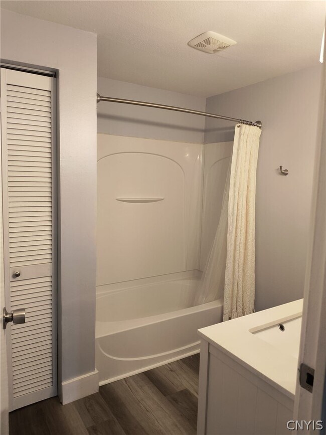 Foto del edificio - 471 Idlewood Blvd