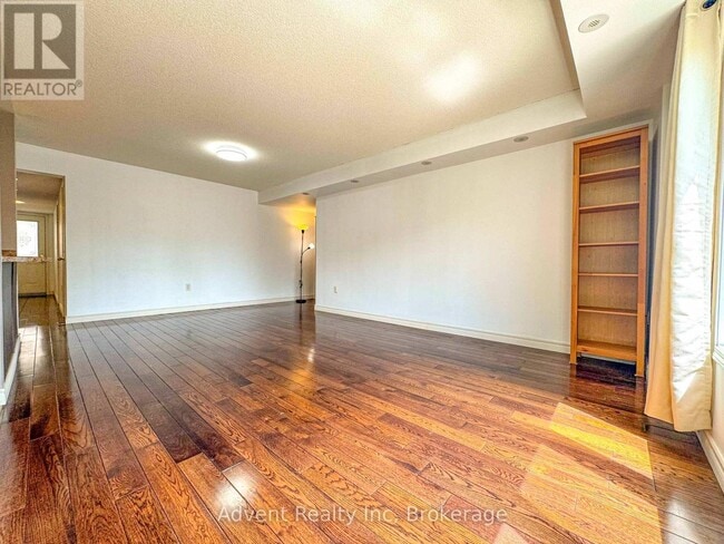Building Photo - 160 Louisbourg Way