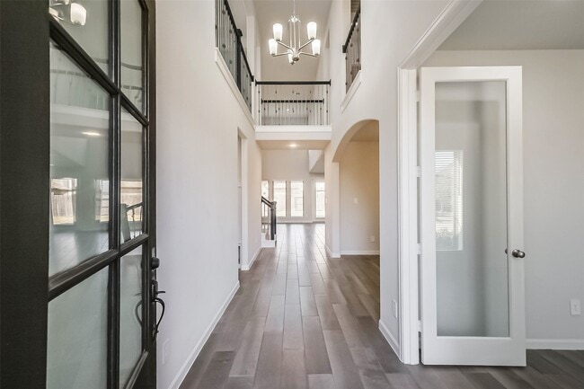 Building Photo - 8823 Morning Glow Dr