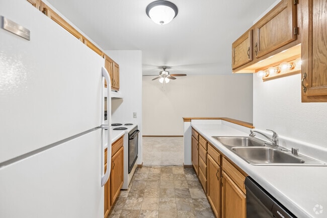 2 habitaciones, 1 baño - 1000 pies cuadrados - Cocina - Westbriar Senior Apartments