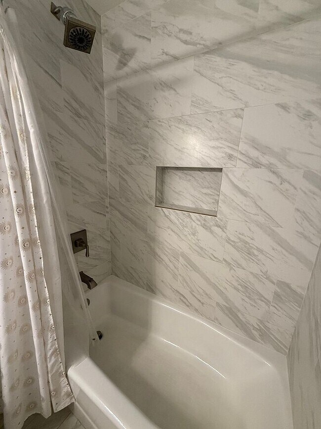 Foto del edificio - 43 N Laelua Pl