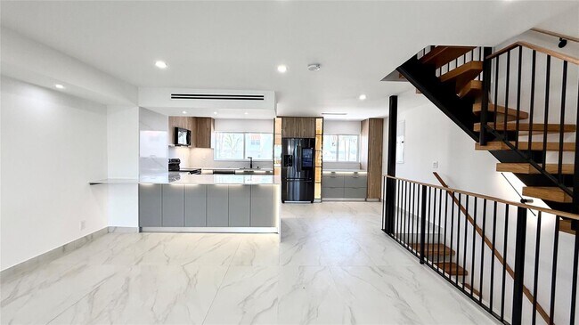 Foto del edificio - 3826 NE 171st St