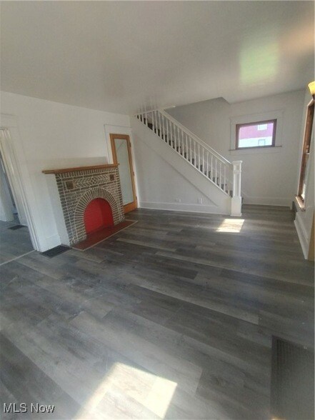 Foto del edificio - 300 Austin Ave NW