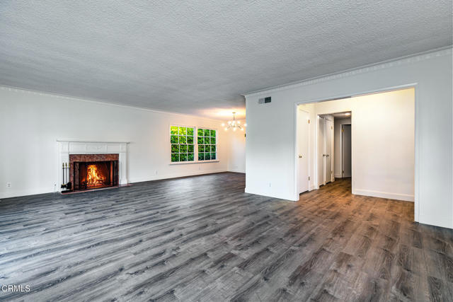 Foto del edificio - 681 S Orange Grove Blvd