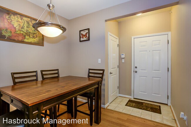 Building Photo - 1 br, 1 bath House - 770 3D Walker Square