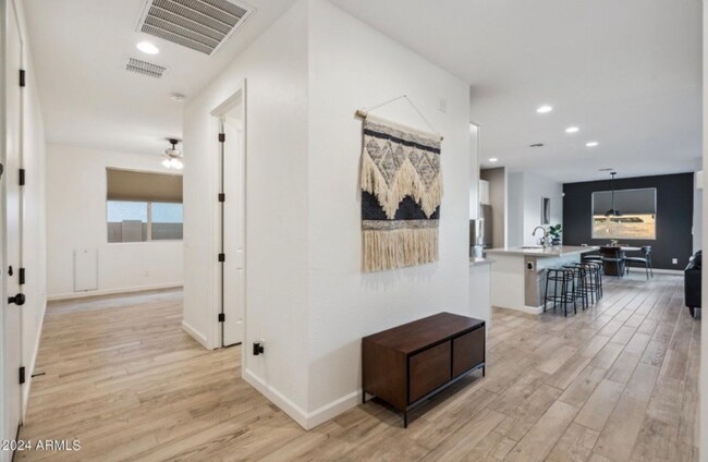 Foto del edificio - 5516 W Western Star Blvd