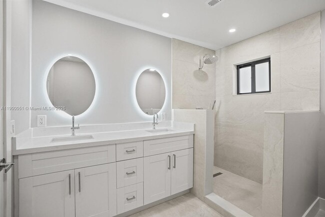 Building Photo - 8081 SW 139th Ter