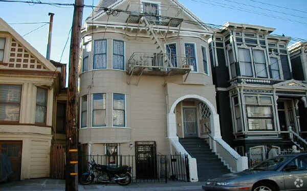 Building Photo - 415 Lyon St