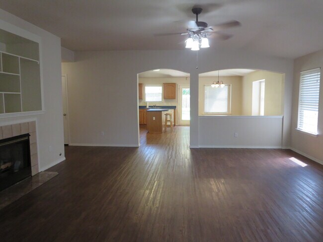 Building Photo - 2538 Vernell Way