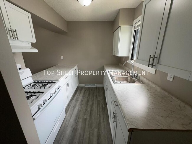 Building Photo - 4209 E Ovid Ave