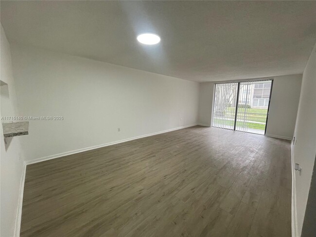 Building Photo - 1810 N Lauderdale Ave