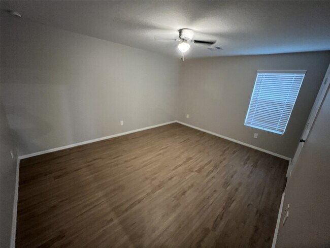 Foto del edificio - 132 Pine Bend Ct