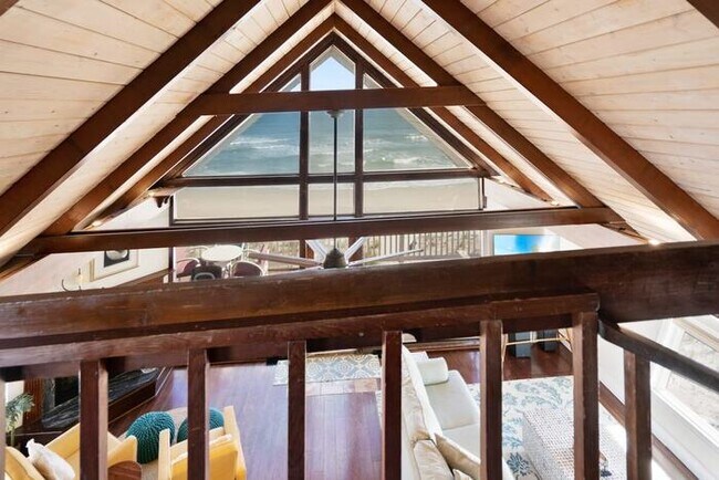 Building Photo - Coastal 4
