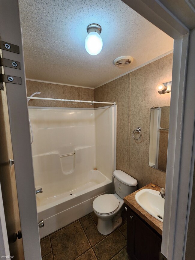 Building Photo - 2 br, 2 bath Mobile Home - 6405 Lois Street