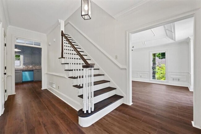 Foto del edificio - 2120 Skyland Cove Ln SW