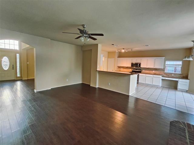 Foto del edificio - 8116 Steamers Ln