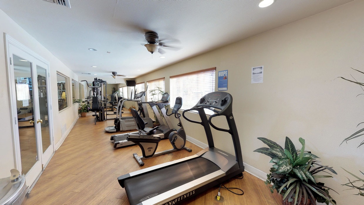 Photo - Lakeside Casitas Apartments