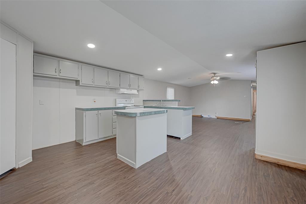 Foto principal - 321 Wheeler Dr