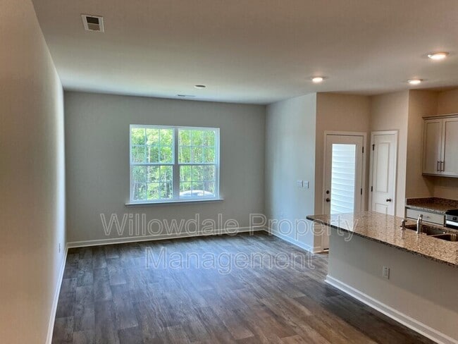 Building Photo - 257 David Hl Dr