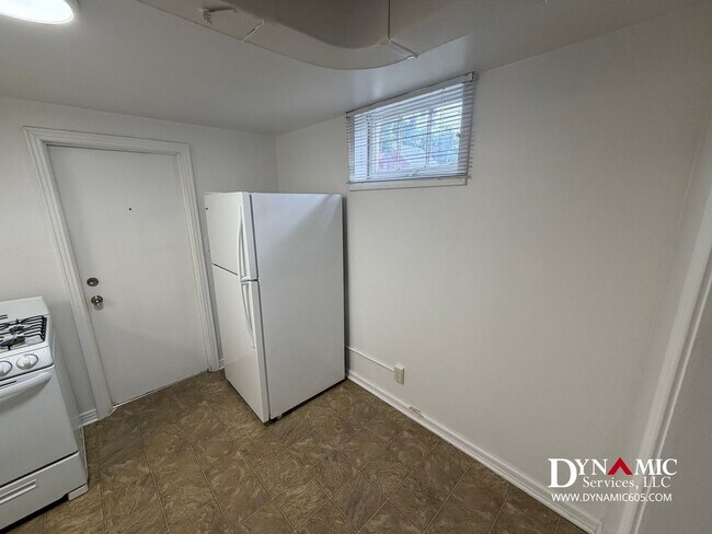 Foto del edificio - 516-518 W 16th St