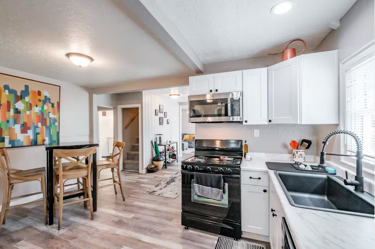 Foto principal - 1408 Lawrence St