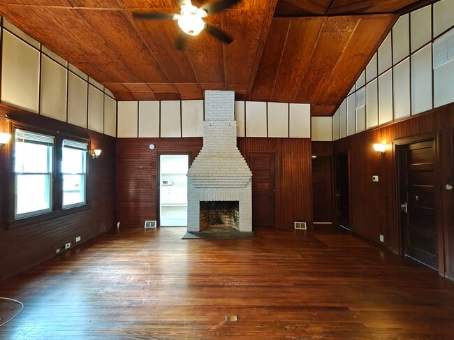 Building Photo - 171 Canna St