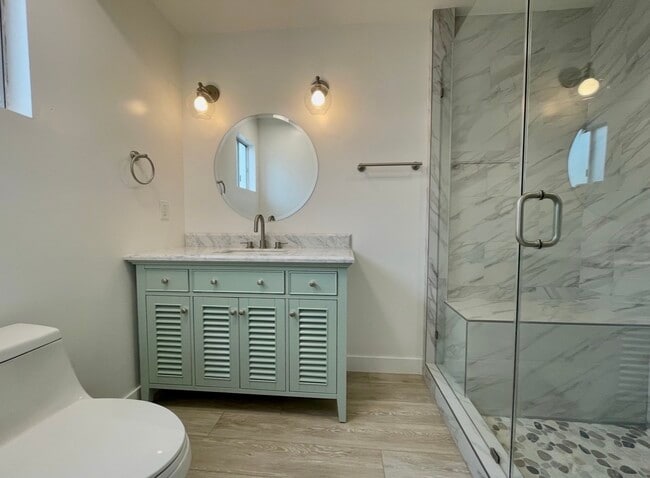 Building Photo - 3445 Valley St