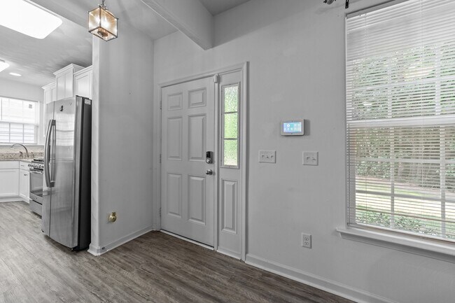 Foto del edificio - 2200 Humphreys Dr