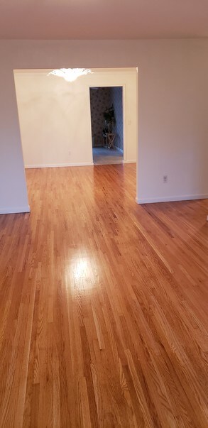 Primary Photo - 121 Mansion Ave