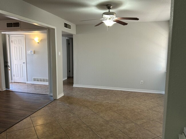Foto del edificio - 1506 E 37th St