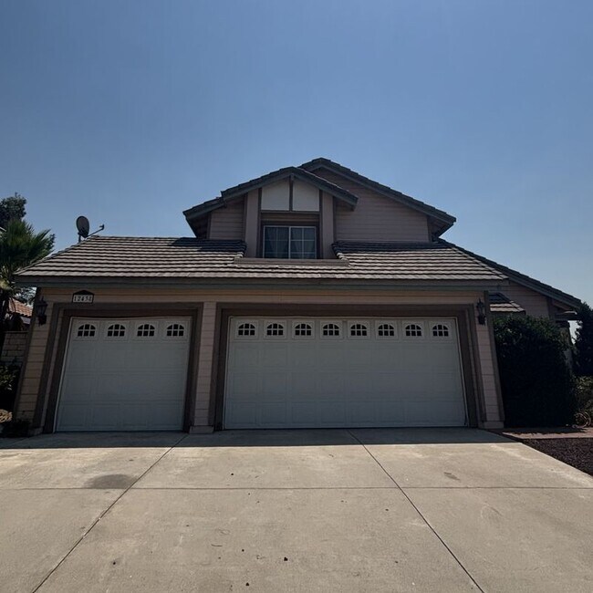 Foto del edificio - 12438 Brewster Dr