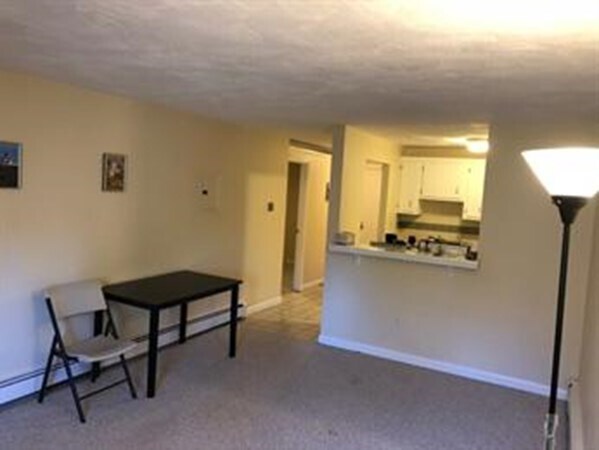 Foto del edificio - 23 Davis Rd