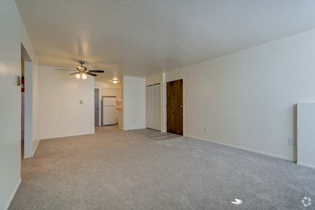 2BR, 1BA - 778SF - Living Room - LA COLONNADE APARTMENTS