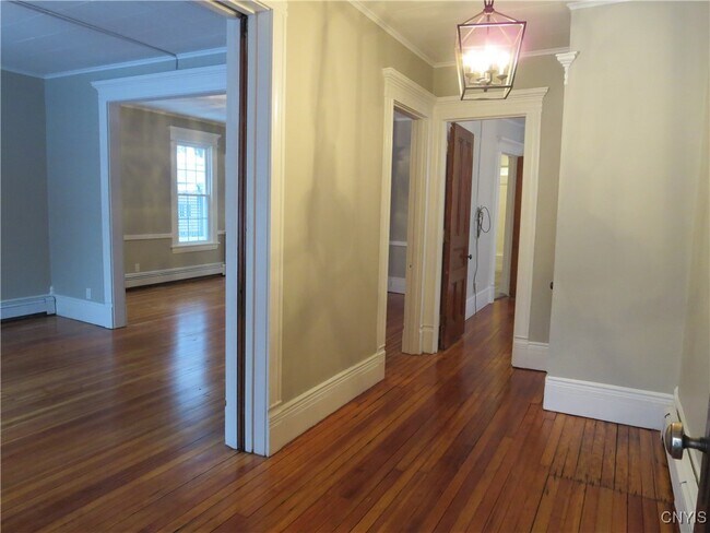 Foto del edificio - 1725 James St