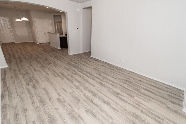 Building Photo - Alamosa Springs - 5702 Paseo Place, Bryan,...