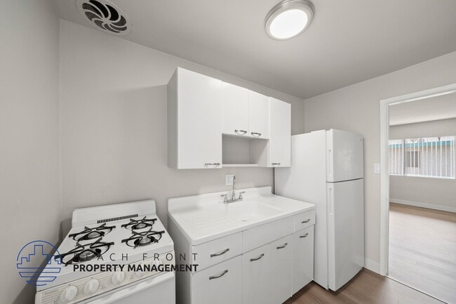 Building Photo - 12318 Birch Ave.