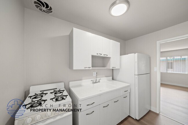 Foto del edificio - 12318 Birch Ave.