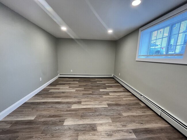 Livingroom - 62 Cabot St
