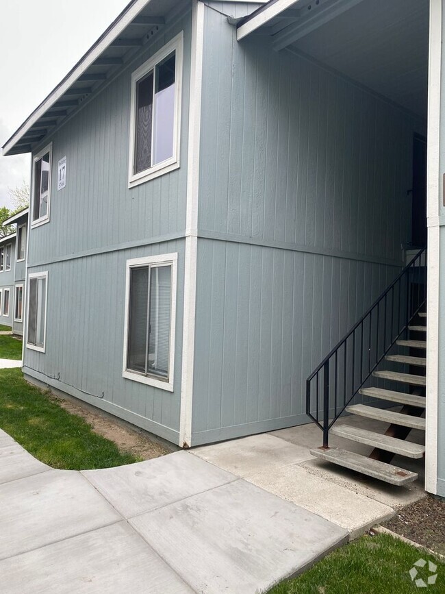 Building Photo - 4602 Neil Rd
