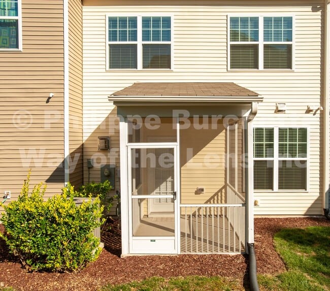 Building Photo - $1,900 – 3 Bed / 3 Bath Townhouse in Durha...