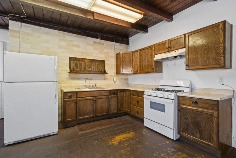 Primary Photo - 3120 N Romero Rd