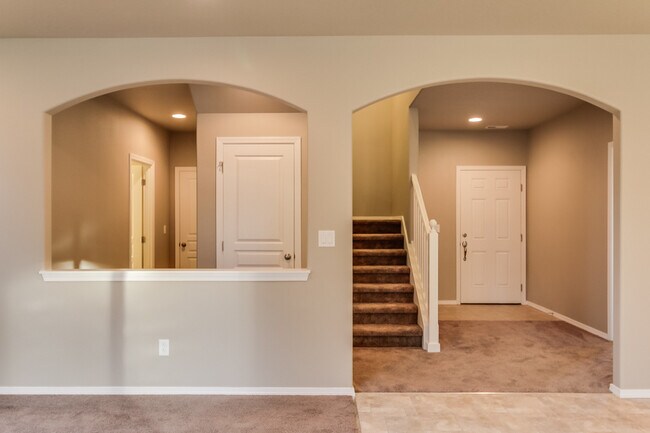Foto del edificio - Beautiful 2-Story 4-Bedroom, 3-Bath Home ~...
