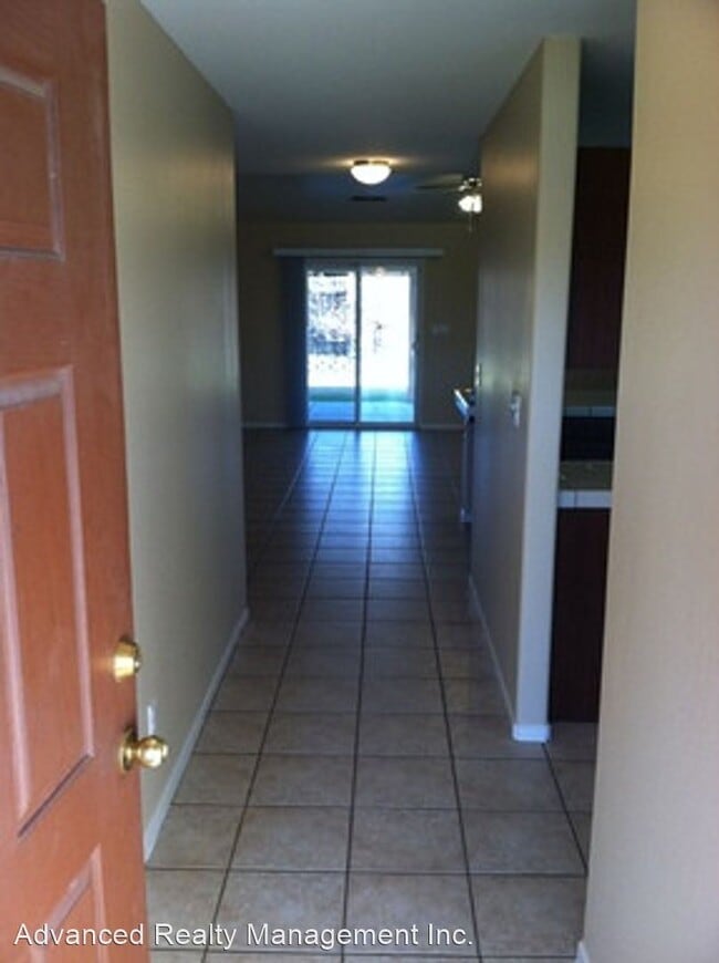 Building Photo - 3 br, 2 bath House - 6313 Prairie Dog St