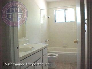 Foto del edificio - 17035-17041 SW Merlo Rd