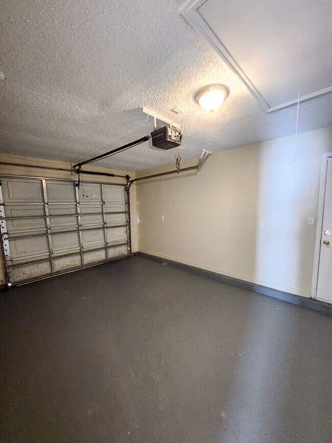 Building Photo - 419 Apple Dr Crestview, FL 32536. January ...